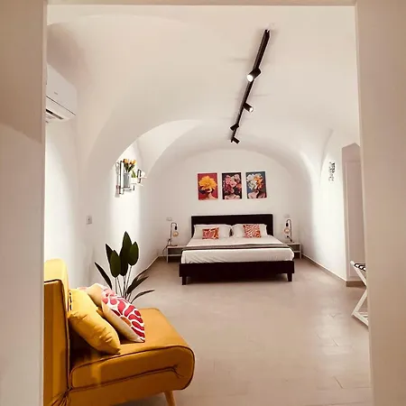 Jaro' Homes * Bari